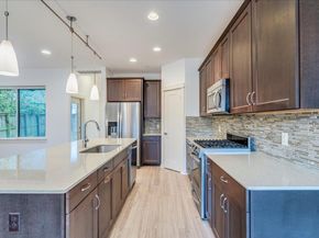 4006 Valley View RD B, Austin TX 78704
