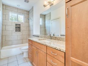4006 Valley View RD B, Austin TX 78704