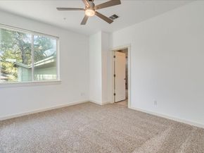 4006 Valley View RD B, Austin TX 78704