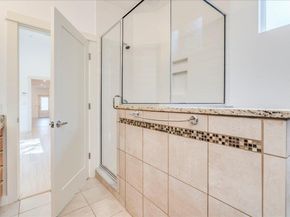4006 Valley View RD B, Austin TX 78704