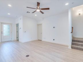 4006 Valley View RD B, Austin TX 78704