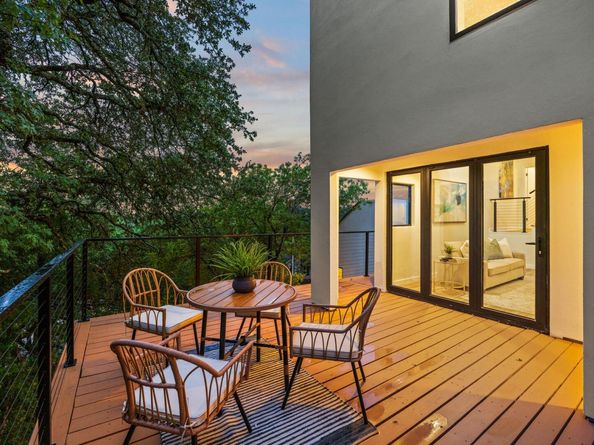 3704 Laurel Ledge LN, Austin TX 78731