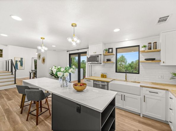 3704 Laurel Ledge LN, Austin TX 78731