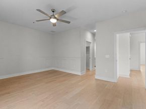 2827 Manor RD 2201, Austin TX 78722