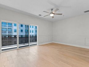 2827 Manor RD 2201, Austin TX 78722