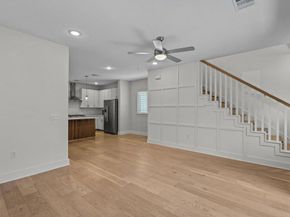 2827 Manor RD 2201, Austin TX 78722