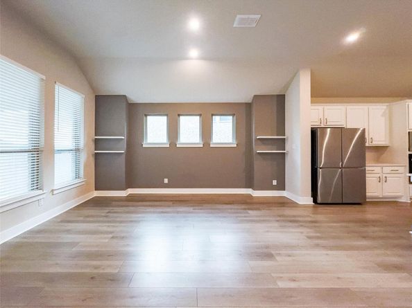 337 Alicante LN, Liberty Hill TX 78642