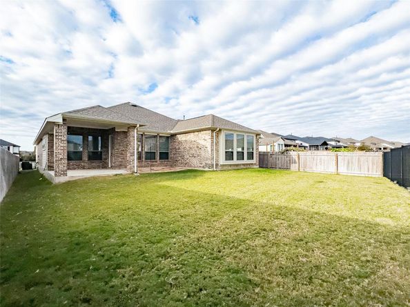337 Alicante LN, Liberty Hill TX 78642