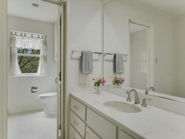1707 Spyglass DR 41, Austin TX 78746