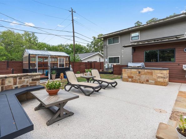 1911 Ohlen RD, Austin TX 78757