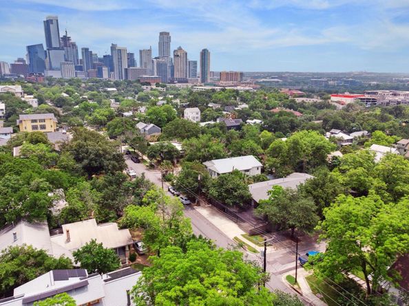 1503 W 9th ST 204, Austin TX 78703