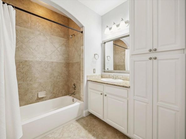 17813 Kingfisher Ridge DR, Lago Vista TX 78645