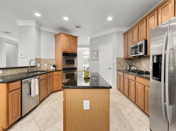 6611 Yaupon DR, Austin TX 78759