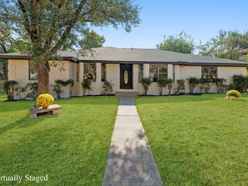 303 S Ridge CIR