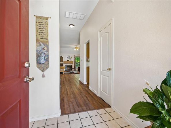 111 Finch LN, Georgetown TX 78626