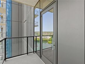 44 East Ave 2011, Austin TX 78701