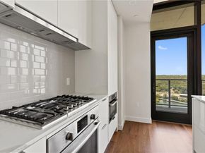 44 East Ave 2011, Austin TX 78701