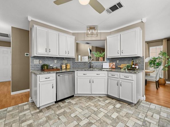 8305 Hillrock DR, Round Rock TX 78681