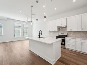 200 W 56th ST 8101, Austin TX 78751