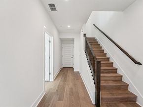 200 W 56th ST 8101, Austin TX 78751