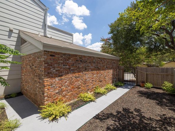 8320 Greenslope DR A, Austin TX 78759