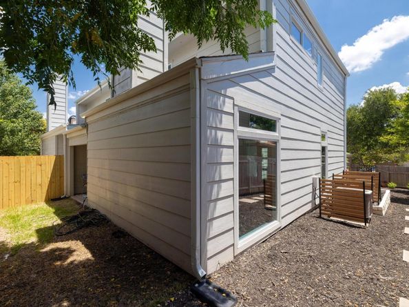 8320 Greenslope DR A, Austin TX 78759