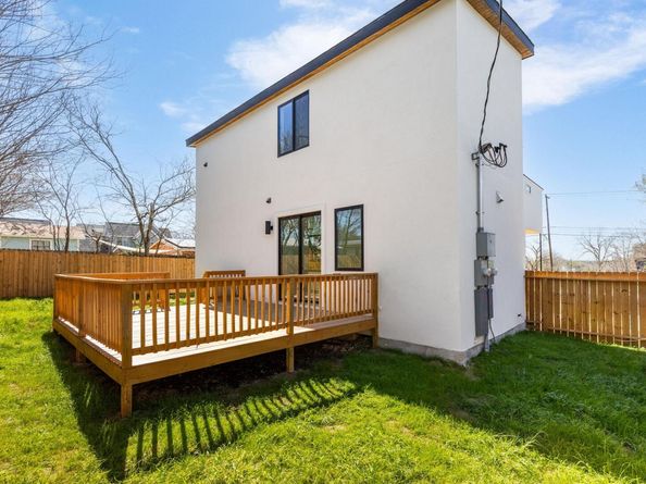 802 Philco DR 2, Austin TX 78745