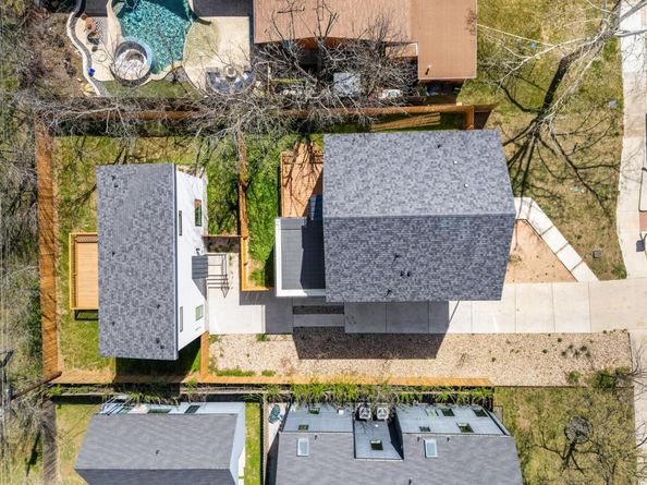 802 Philco DR 2, Austin TX 78745