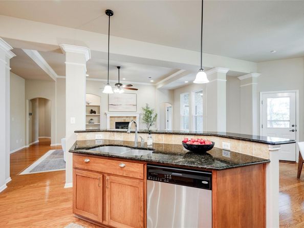 6900 Via Ricco DR, Austin TX 78749
