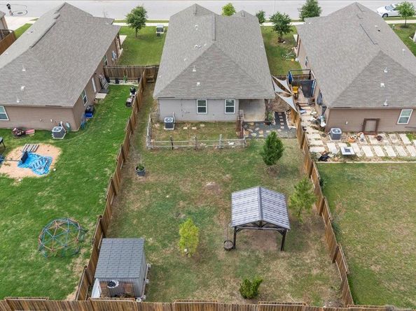 321 Freedom Park Ave, Liberty Hill TX 78642