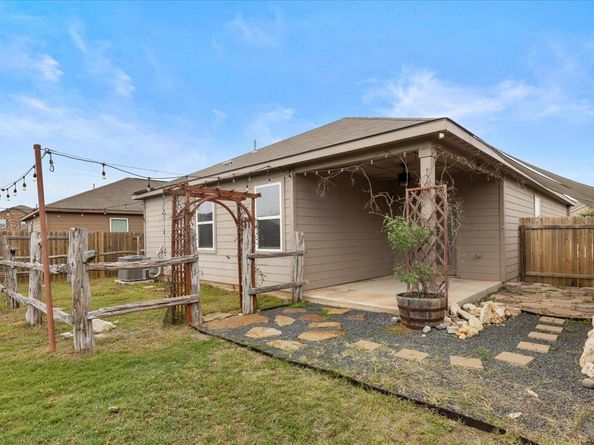 321 Freedom Park Ave, Liberty Hill TX 78642