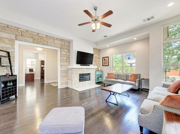 3105 McCurdy ST, Austin TX 78723