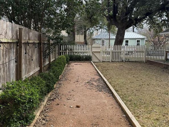 1308 Navasota ST, Austin TX 78702