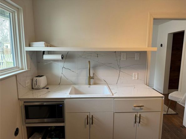 1308 Navasota ST, Austin TX 78702