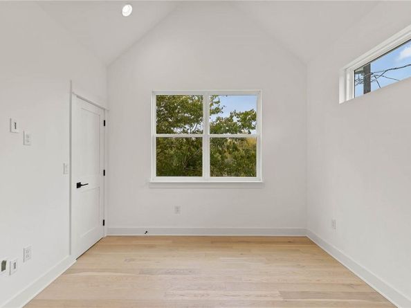 3321 Hemlock Ave 2, Austin TX 78722