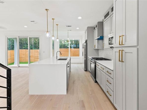 3321 Hemlock Ave 2, Austin TX 78722