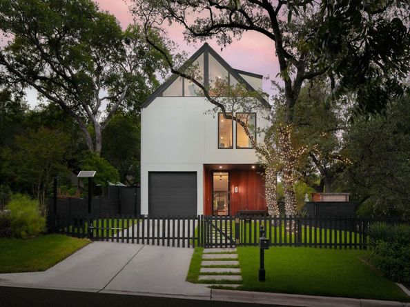 800 W James ST, Austin TX 78704