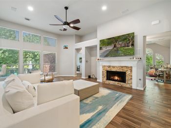 2112 Bandera PATH