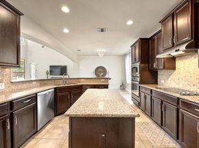 106 Tonkawa TRL W, Austin TX 78738