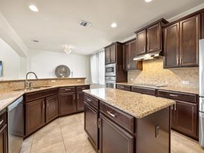 106 Tonkawa TRL W, Austin TX 78738