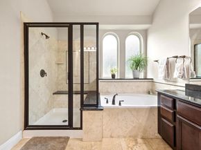 106 Tonkawa TRL W, Austin TX 78738