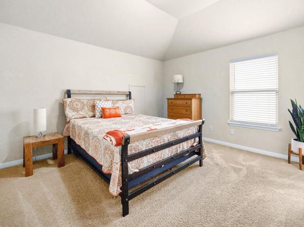 106 Tonkawa TRL W, Austin TX 78738