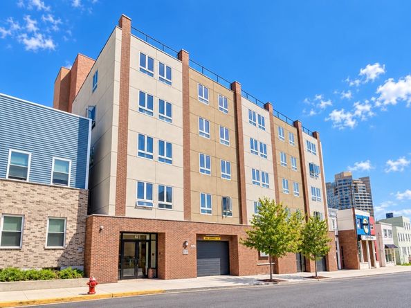 62 69th St 403, Guttenberg NJ 07093