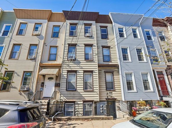 229 Brunswick St 1, Jersey City NJ 07302