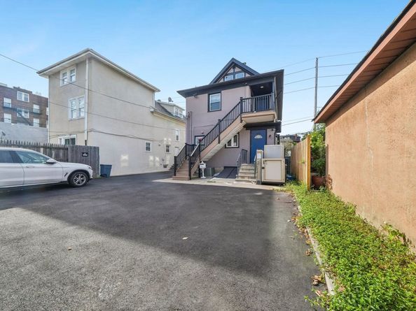 518 79th St, North Bergen NJ 07047