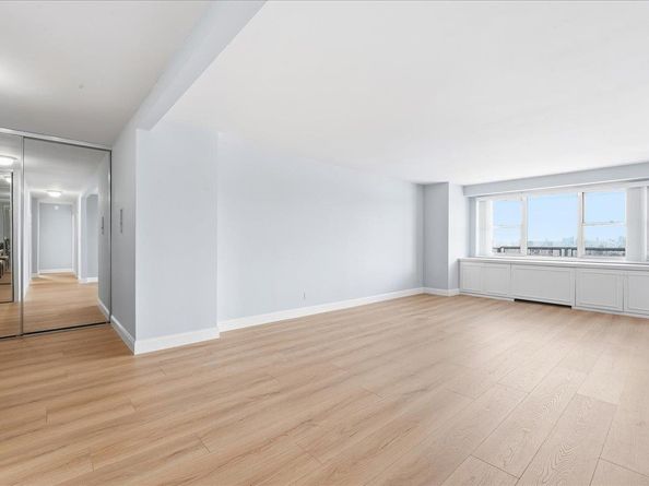 6600 Blvd East 15D, West New York NJ 07093