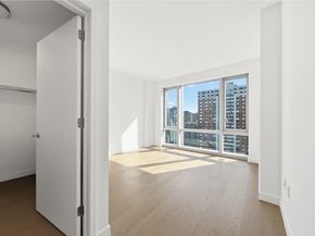 75 Park Lane South 2107, Jersey City NJ 07310