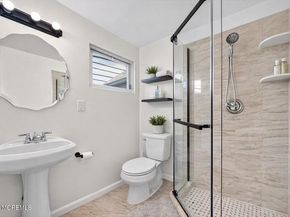28 Willow St, Bayonne NJ 07002