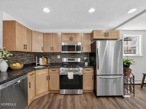 28 Willow St, Bayonne NJ 07002