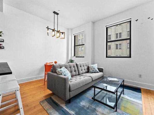 4 Beacon Way 1511, Jersey City NJ 07304